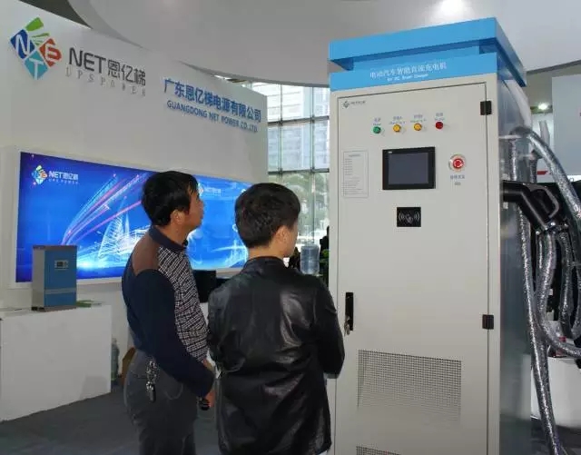 云顶集团3118客服人员接待客户