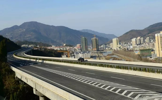 云顶集团3118中标湖北麻竹高速公路麻城至红安段机电项目